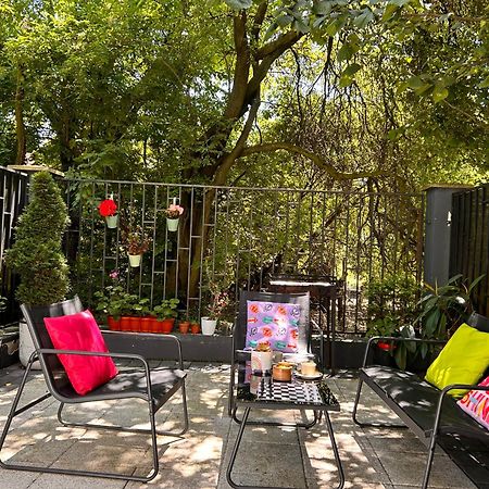 Garden Apartament Petrila Luaran gambar
